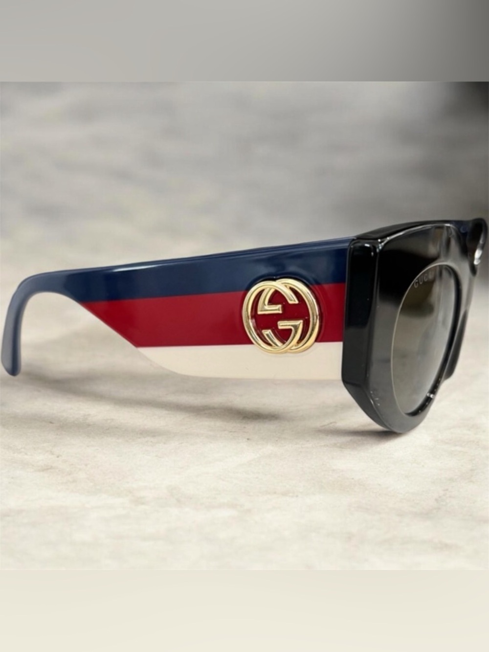 Gucci Black Cat-Eye Sunglasses with Navy and Red Striped Temples - Picture 4 of 10